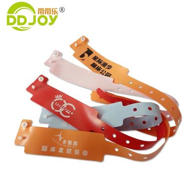 Pulseira refletora de plástico Vinyl Id Pulseira Impressão com logotipo personalizado Roxo
