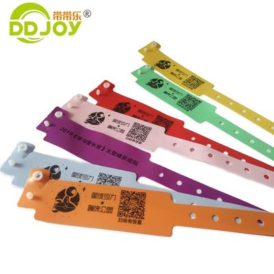 Pulseira refletora de plástico Vinyl Id Pulseira Impressão com logotipo personalizado Roxo