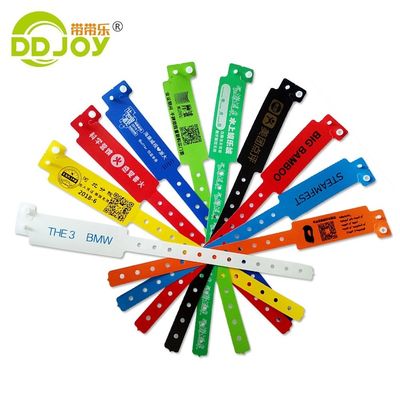 Pulseiras Tipo de jóias Logotipo personalizado impermeável PE Pulseira Snap Lock para piscina