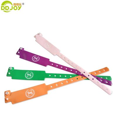 Pulseira de vinil artificial personalizada para uso confortável e estilo