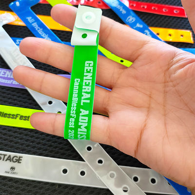 Pulseira de plástico neon/vinil resistente à água RFID assortada Pulseira personalizada para festivais