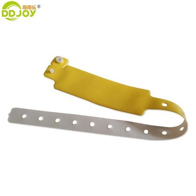 Pulseiras personalizadas como pedido Pulseiras PVC macias pretas com obras de arte de impressão personalizadas