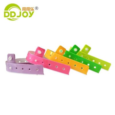 Design Pulseira de plástico de PVC para ocasião de aniversário Faixa de pulso refletiva ecológica