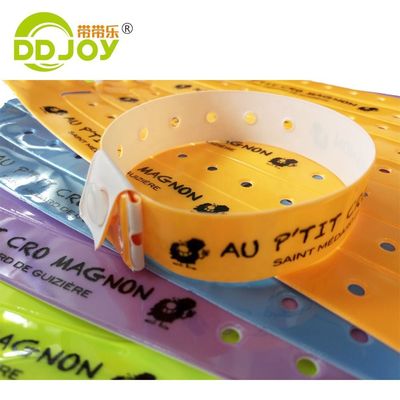 Pulseiras de vinil personalizadas para festivais e reuniões enviadas para qualquer país via expresso