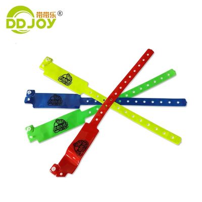 Identificação Pulseiras de plástico de vinil fechamento personalizado cor neon para eventos festas