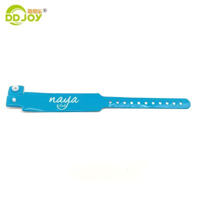 Braceletes de botão de PVC de identificação clara e design personalizado para hotéis