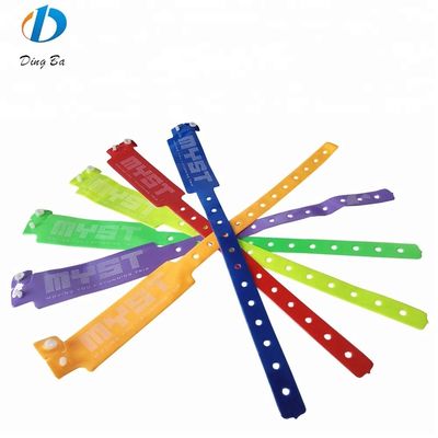 Pulseira de PVC de 250*25mm Pulseira de plástico de cor neon personalizada para identificação de hotel
