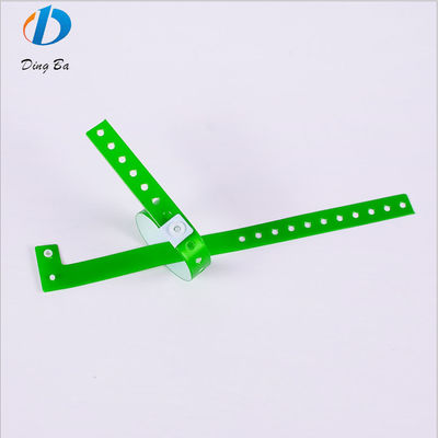 Outras pulseiras de entrada de PVC/Vinil plástico ajustáveis de forma macia para eventos e festas