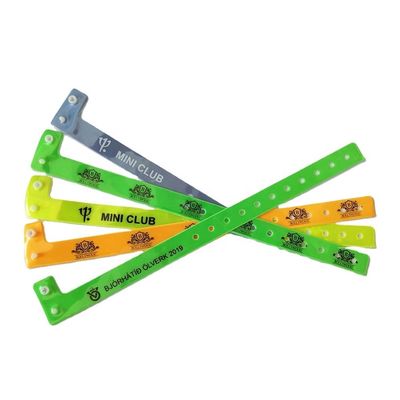 Material de filme fluorescente PVC Pulseira em forma de L para eventos 250*16mm Tamanho ajustável