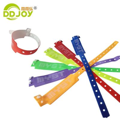 Outro Material Forma larga Sublimação de Festival Pulsera Plástico Pulsera Unisex Pulseira de PVC