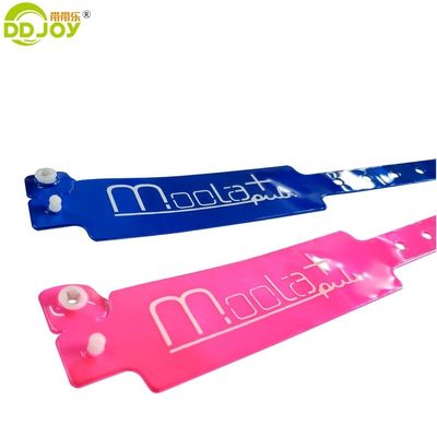 Pulseira de Souvenirs Reflectiva Multicolor Ideal para Eventos de Bares e Bandas