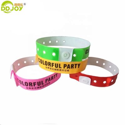 Pulseira de Souvenirs Reflectiva Multicolor Ideal para Eventos de Bares e Bandas