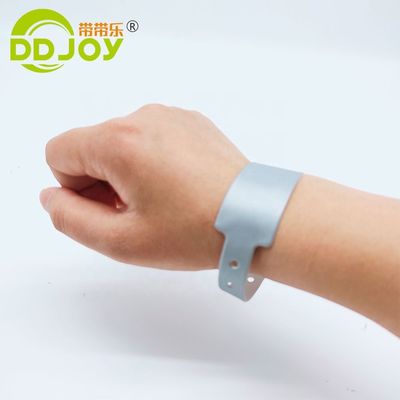 Tecnologia de inserção de bloqueio de plástico Pulseiras/pulseiras de PVC azul para eventos DDJOY Festivais