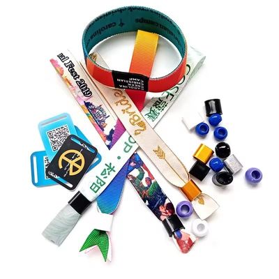 Impressão de texto de logotipo personalizado Pulseiras RFID para eventos Festivais Festa Tecido de cetim