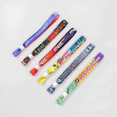 Pulseiras de festa e festival em tecido azul de cetim de moda com logotipo personalizado