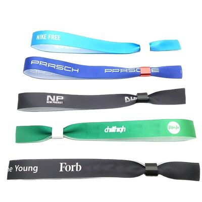 Pulseiras de tecido de cetim de chip RFID personalizadas em amarelo para gestão de festas e eventos
