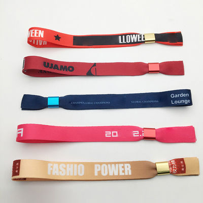 Red RFID Chip Custom Logo Impressão Satin Fabric Pulseiras para Eventos Festival Party