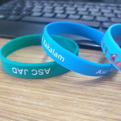 Eventos Desportivos Pulseira de material de silício Pulseiras de borracha GlOW personalizadas para festivais