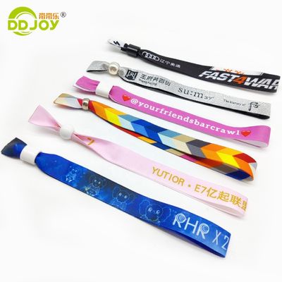 Logotipo personalizado Poliéster Festival Satin Pulseira de fita tecida para eventos 350 * 15mm