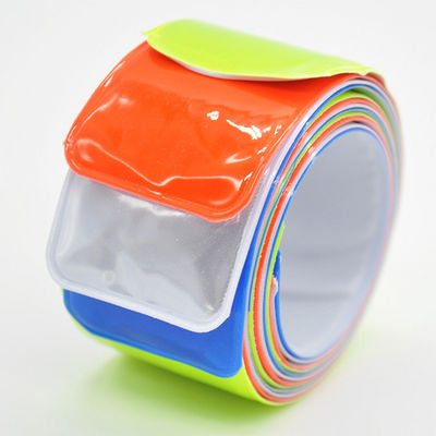 Pulseira refletora para organizações religiosas