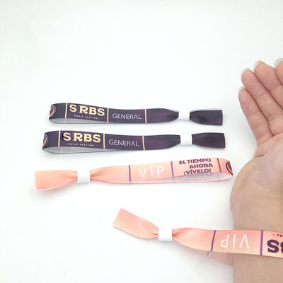 Eventos personalizados Festa de festa RFID Chips Satin Tecido pulseiras com impressão de logotipo