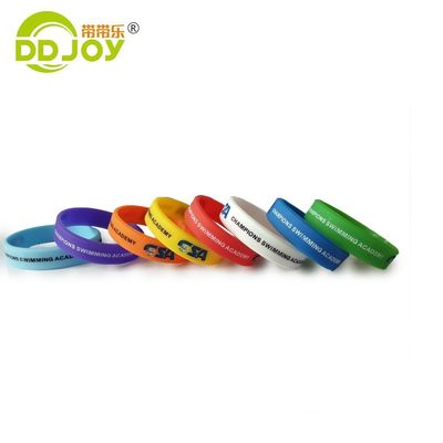 Material de silício Logotipo personalizado Pulseira de plástico para organizações sem fins lucrativos