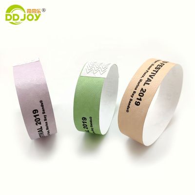 Logotipo personalizado Banda impermeável Tyvek Número de série Pulseira para gerenciamento de eventos