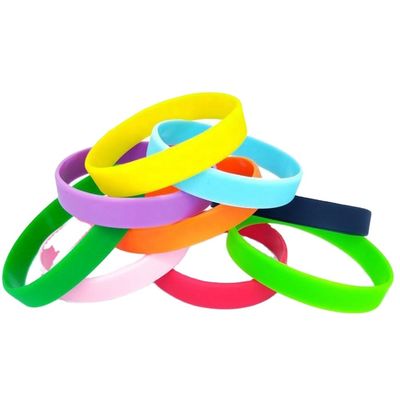 Pulseira de silicone personalizada de forma de desenho animado perfeita para olhar casual e esportivo