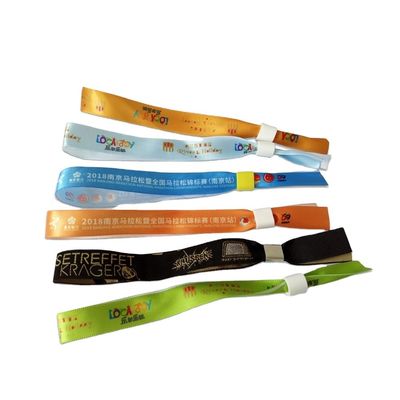 Desenhos personalizados Pulseira de tecido de cetim tecido pulseira para festival de música esportiva