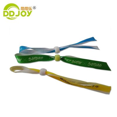 Desenhos personalizados Pulseira de tecido de cetim tecido pulseira para festival de música esportiva