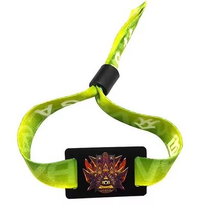 Pulseiras RFID impressas sob medida em tecido de cetim para identificação de eventos e festivais