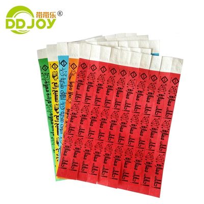 Pulseiras Tyvek de desenho animado unisex para impressão de logotipo personalizado em eventos favoráveis Itens de festa